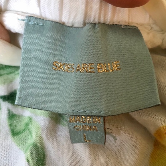 Skies Are Blue Lemon Off Shoulder Top 🍋 - Picture 3 of 3